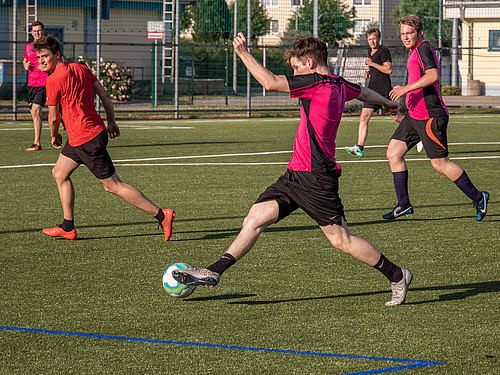 Neun Mannschaften spielten beim Kleinfeldfußballturnier der Hochschule Mittweida um den "Hochschulmeistertitel".