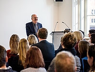 Ist stolz auf die Verwaltung der Hochschule: Rektor Ludwig Hilmer.