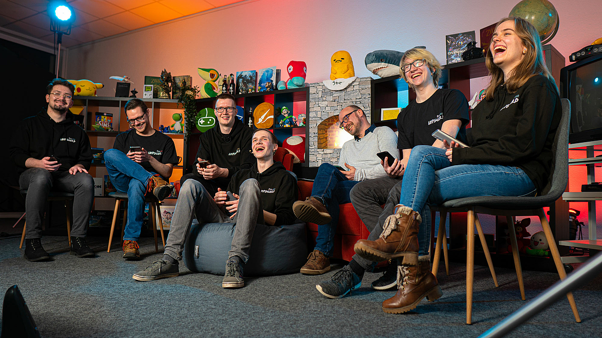 Fast wie Aftershow-Party. Zum Abschluss zockt das geimpfte und tagesaktuell negativ getestete beta-Kernteam mit den Zuschauenden im Livestream noch eine Runde. (Foto Maike Pöschel)